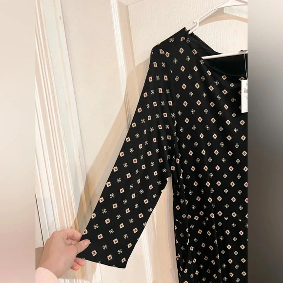 FINAL PRICE J. Jill Geometric Print Jersey Knit Shirt Dress with Pockets - Picture 9 of 11